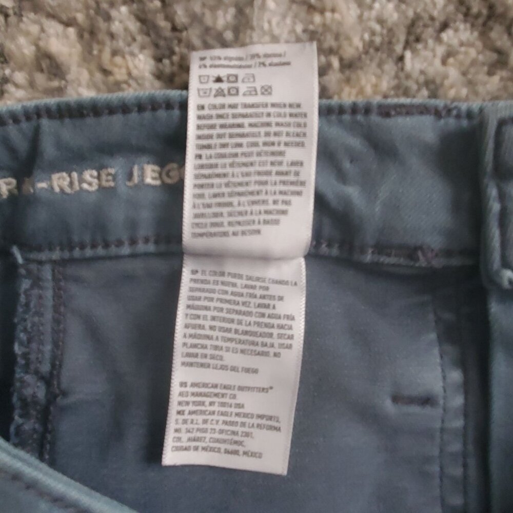 American Eagle Women's NE(X)T LEVEL STRETCH Super High-Rise Jeggings Size 4 Long - Picture 9 of 11